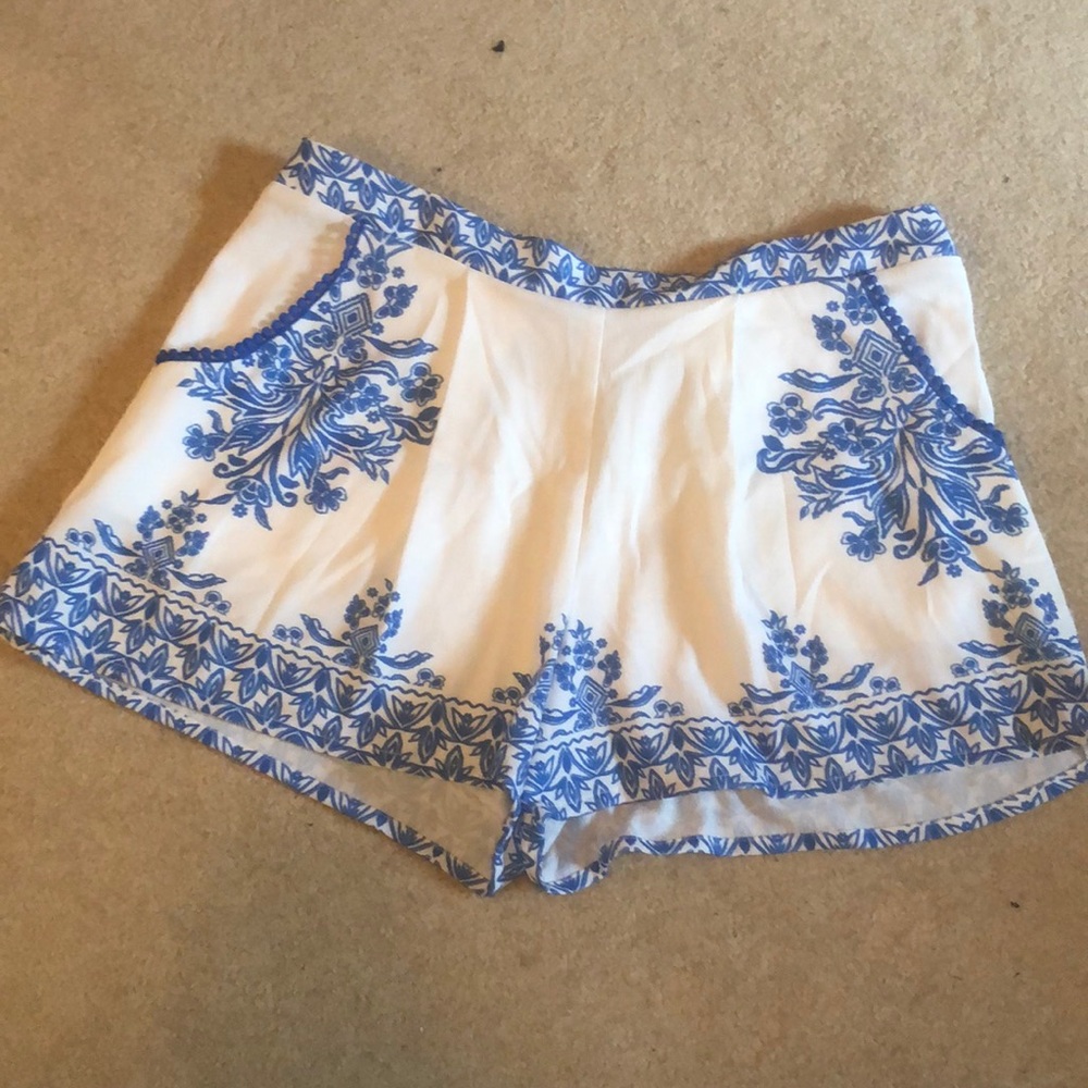 Xhilaration Greek-inspired Shorts